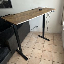 ErGear Height adjustable Electric standing Desk
