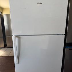 Whirlpool® 33" Top Freezer Refrigerator