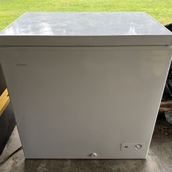 Vissani 6.9 cf Chest Freezer