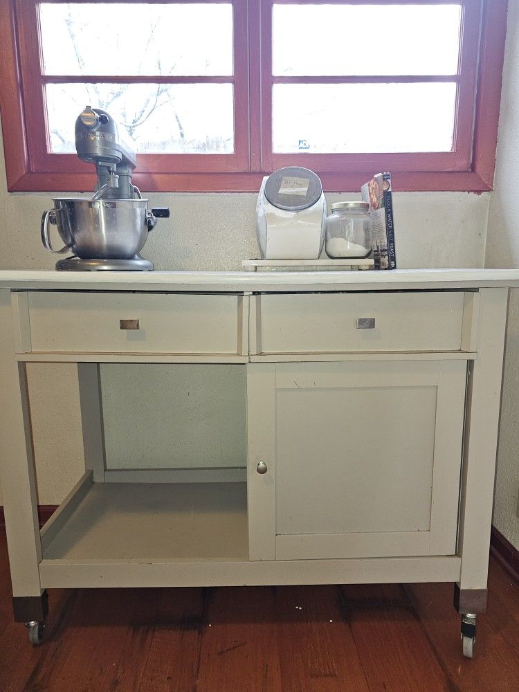 Rolling Kitchen Island