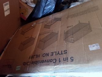 5-in-1 Convertible Crib Style HL201
