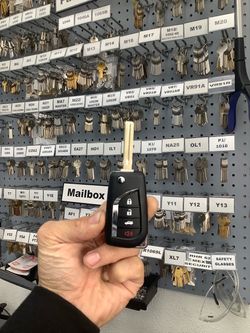 Toyota Camry/Corolla Flip Key Remote 2018-2022 PROGRAMMING INCLUDED