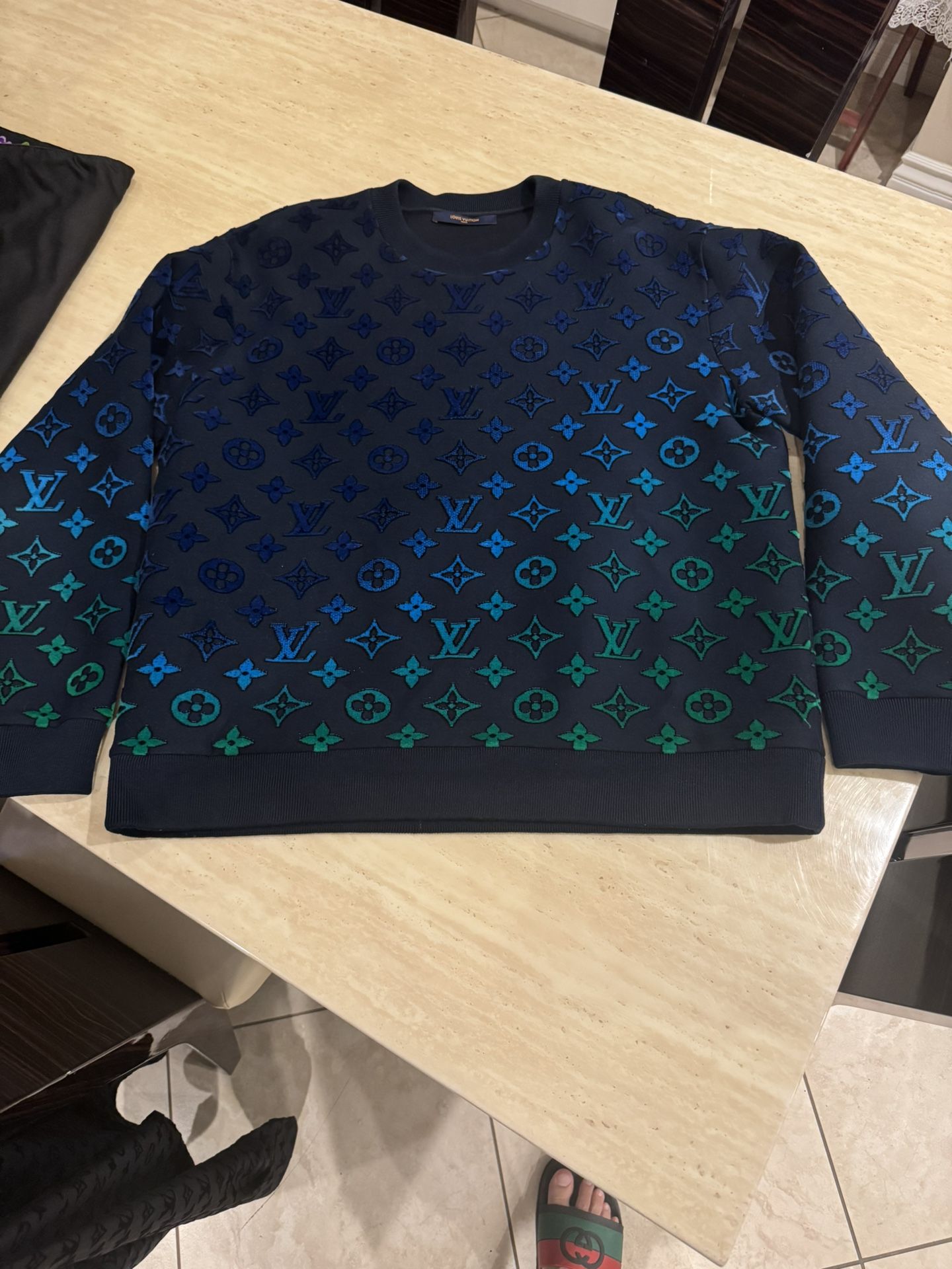 louis vuitton sweater