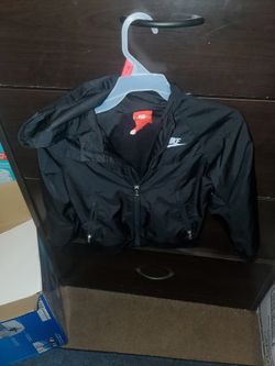 NIKE FALL JACKET FOR BOYS TODDLER SIZE 4 T / GREAT CONDITION / PICK UP ONLY