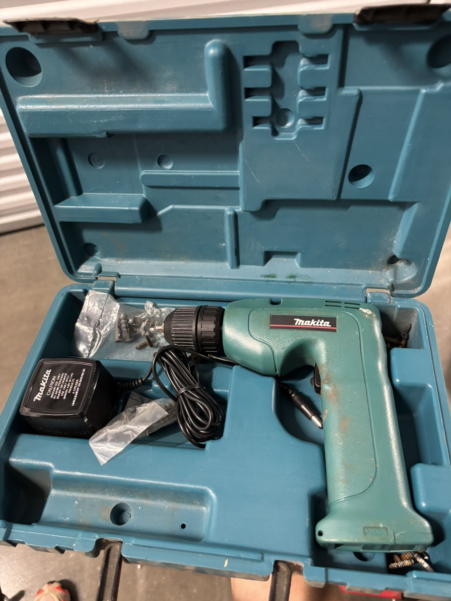 Makita wired Screw Driver