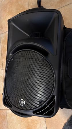 Mackie SRM450v3 12” powered PA speaker, 1000W.