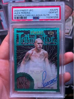 2024 Topps Finest UFC Intimidators Auto Aqua Glitter Alex Pereira PSA 10