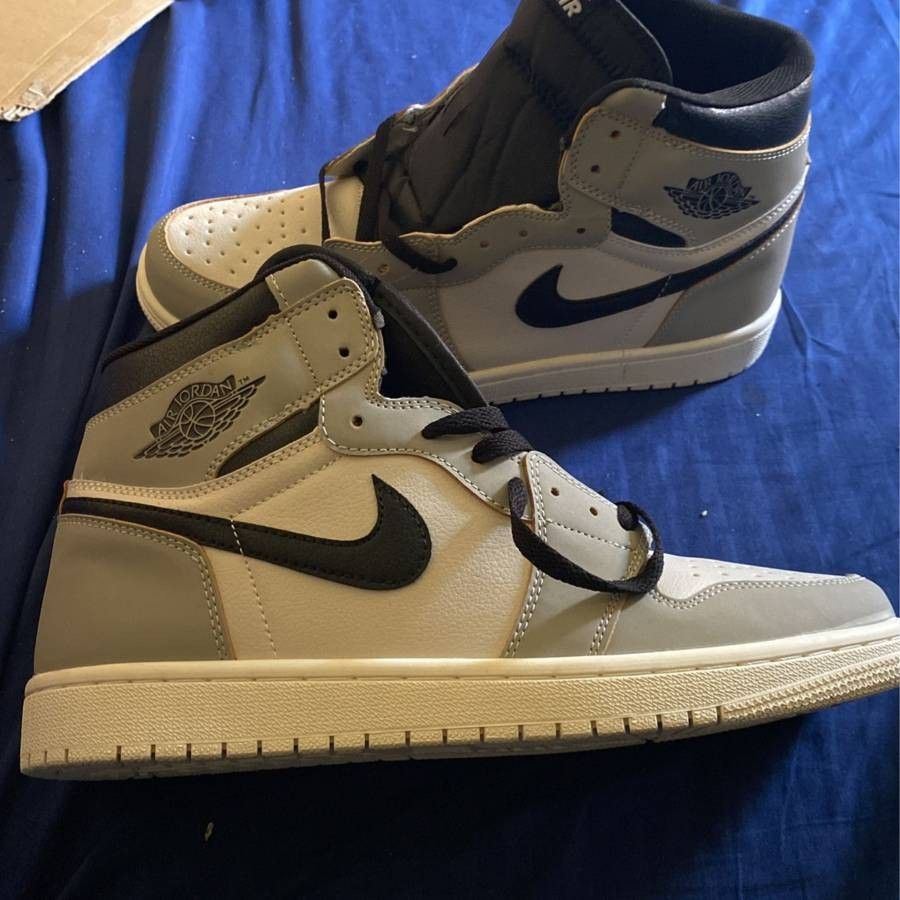 Jordan 1 Mid Light Smoke Grey Anthracite Size 11 Men's
