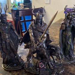 Medieval /Viking Statues New In Box