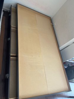 Twin bed wth storage free move out sale