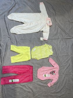 5 Pieces - Baby Girl’s Onesies & Pants 