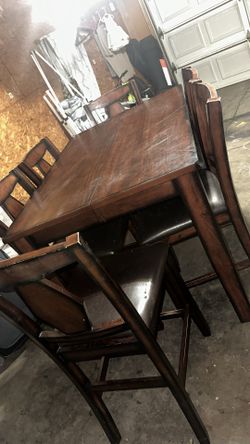 Table and 6 chairs