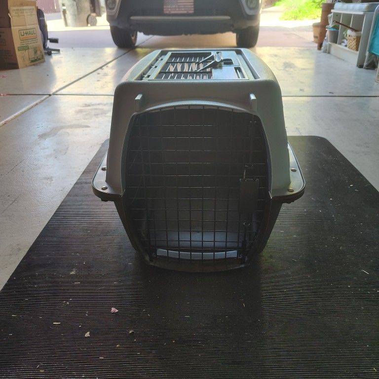 Small Dog Or Cat Kennel