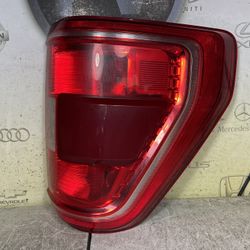 2021-2023 Ford F150 Halogen Right TailLight w/ Blind Spot - ML34-13B504-BT OEM