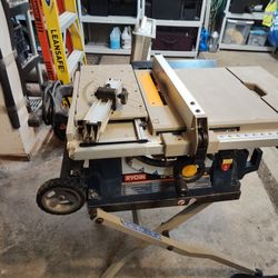 Ryobi 10-in Table Saw