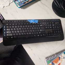 Amazon Basics keyboard