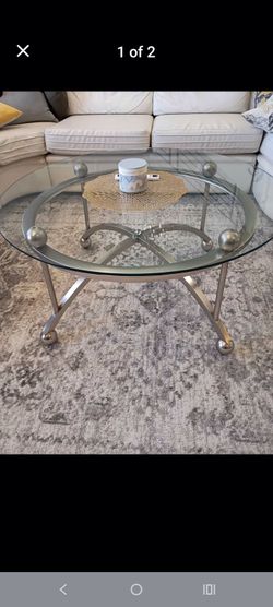 Round glass table