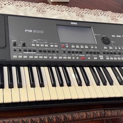 Korg Pa600