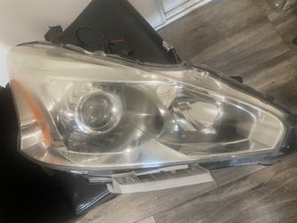2013-2015 Nissan Altima Headlight