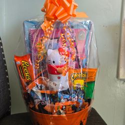 Hello Kitty Boo Basket