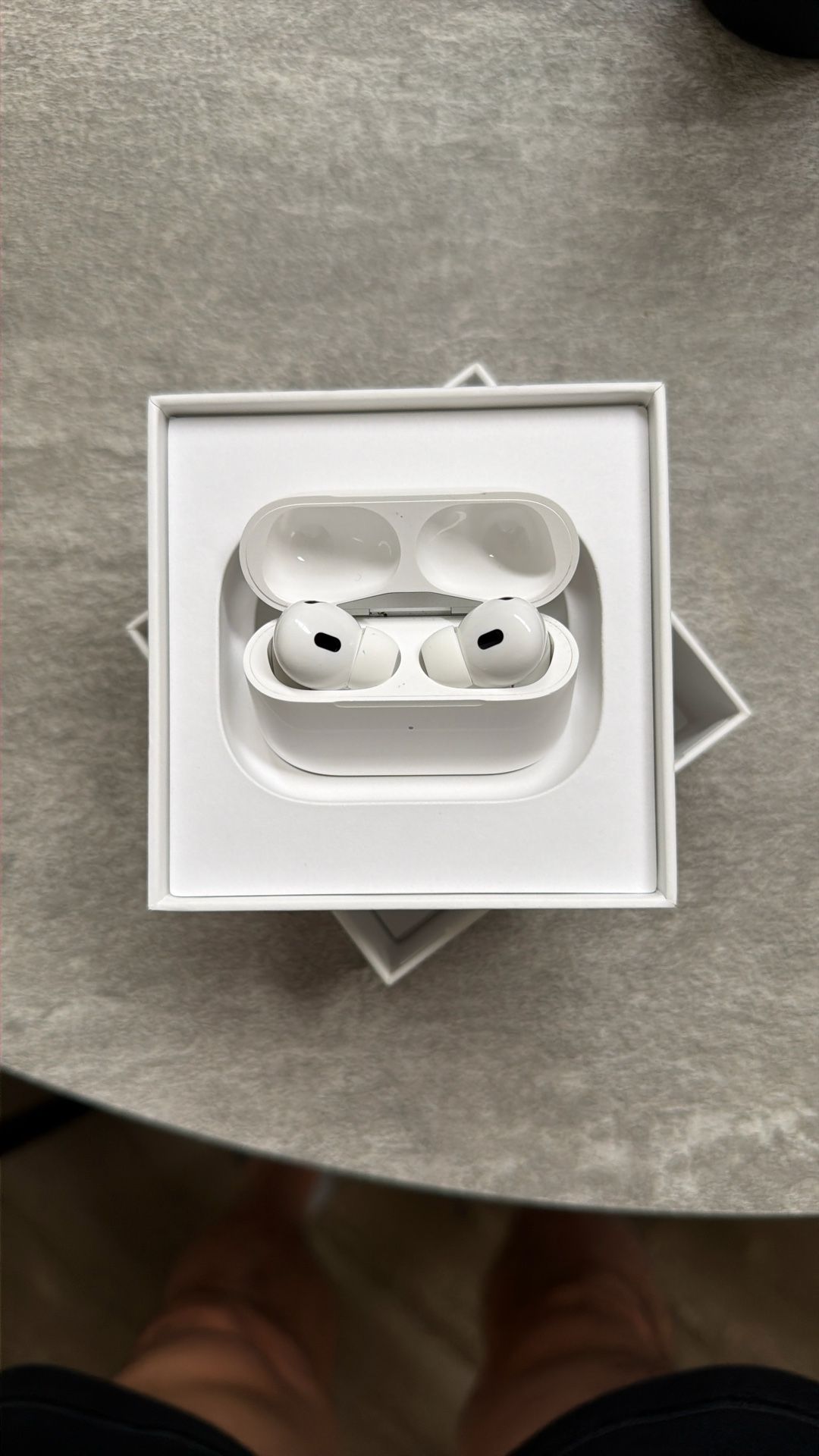 Apple AirPod Pro 2 (new ear piece)