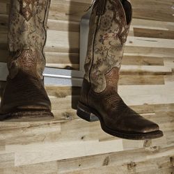 Boulet Women Square Toe Boots 6c