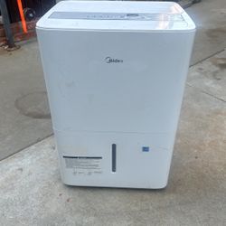 Dehumidifier 