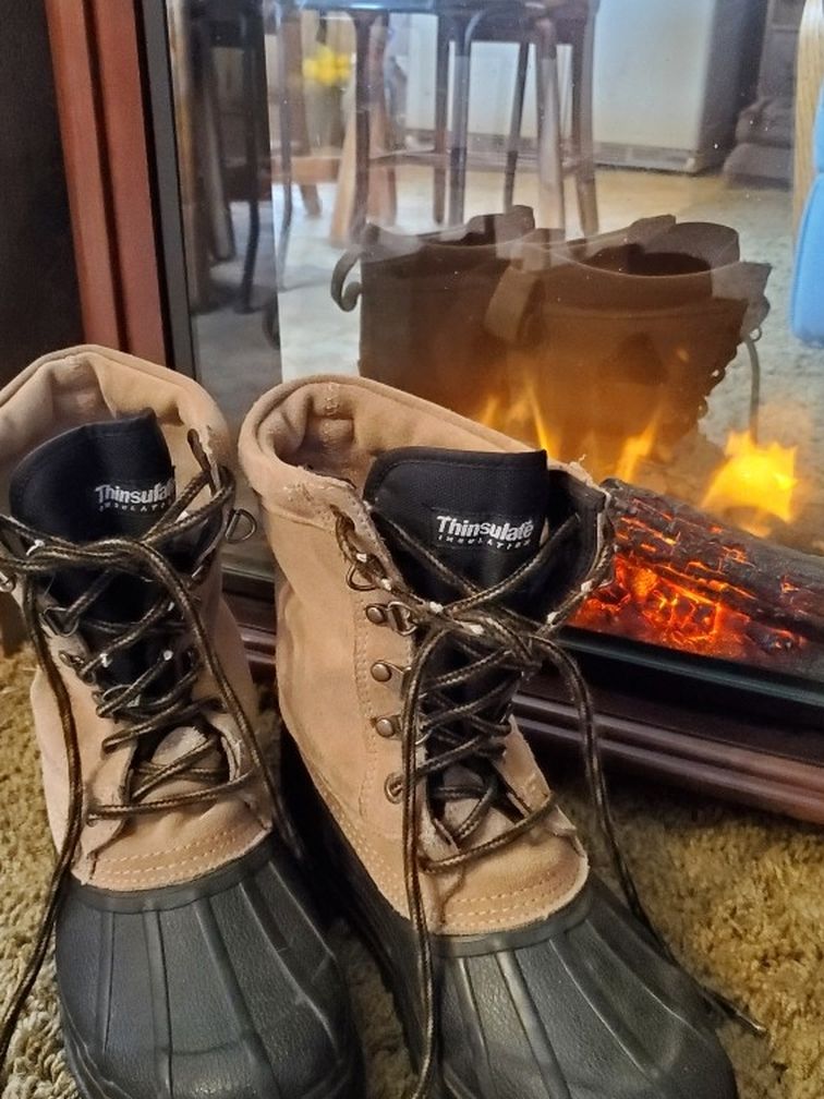 "ROCKY" Winter Boots Size 8