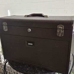 KENNEDY

Tool Chest: 7 Drawers, 8-1/2" OAD, 13-5/8" OAH, 20-1/8"