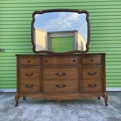 Vintage Antique Dresser w/ Mirror