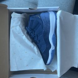 Jordan 11 ‘Midnight Navy’