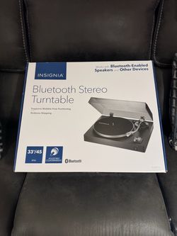 Insignia Bluetooth Stereo Turntable