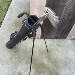 Full Set Of Men’s Right Handed Ping Irons With Sunday Bag