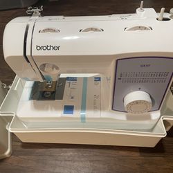 Sewing Machine for Sale in Atlanta, GA - OfferUp