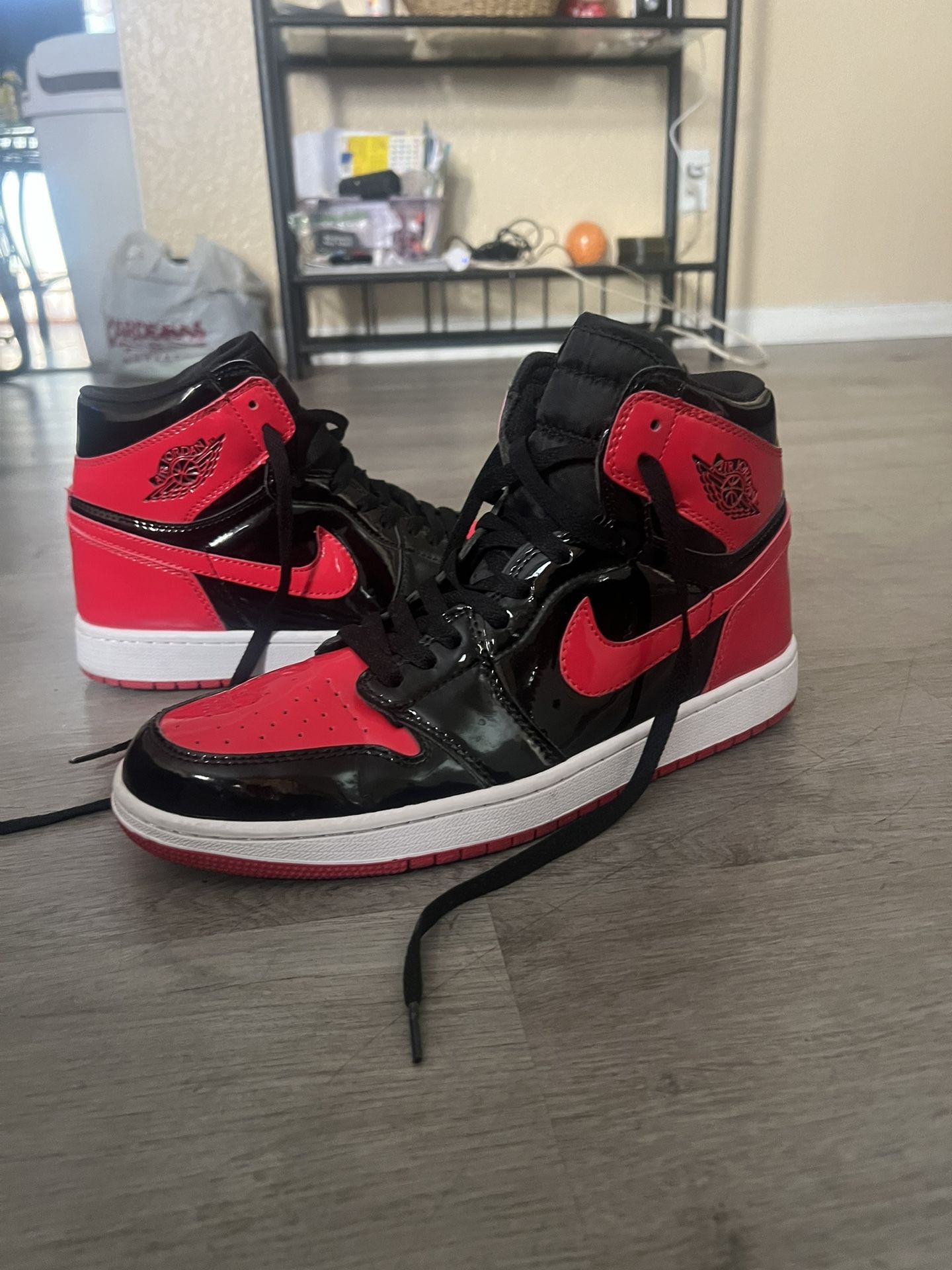 Air Jordan 1 Retro High OG Patent Bred