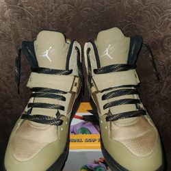 Nike Air Jordan Flight 45 Winterized Boots- Size Men's 10.5