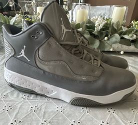 Jordan Max Aura 2 Mid Top Medium Gray White Leather Sneaker Size 12