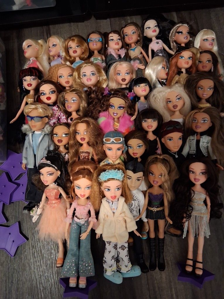 Bratz Dolls And Accessories 