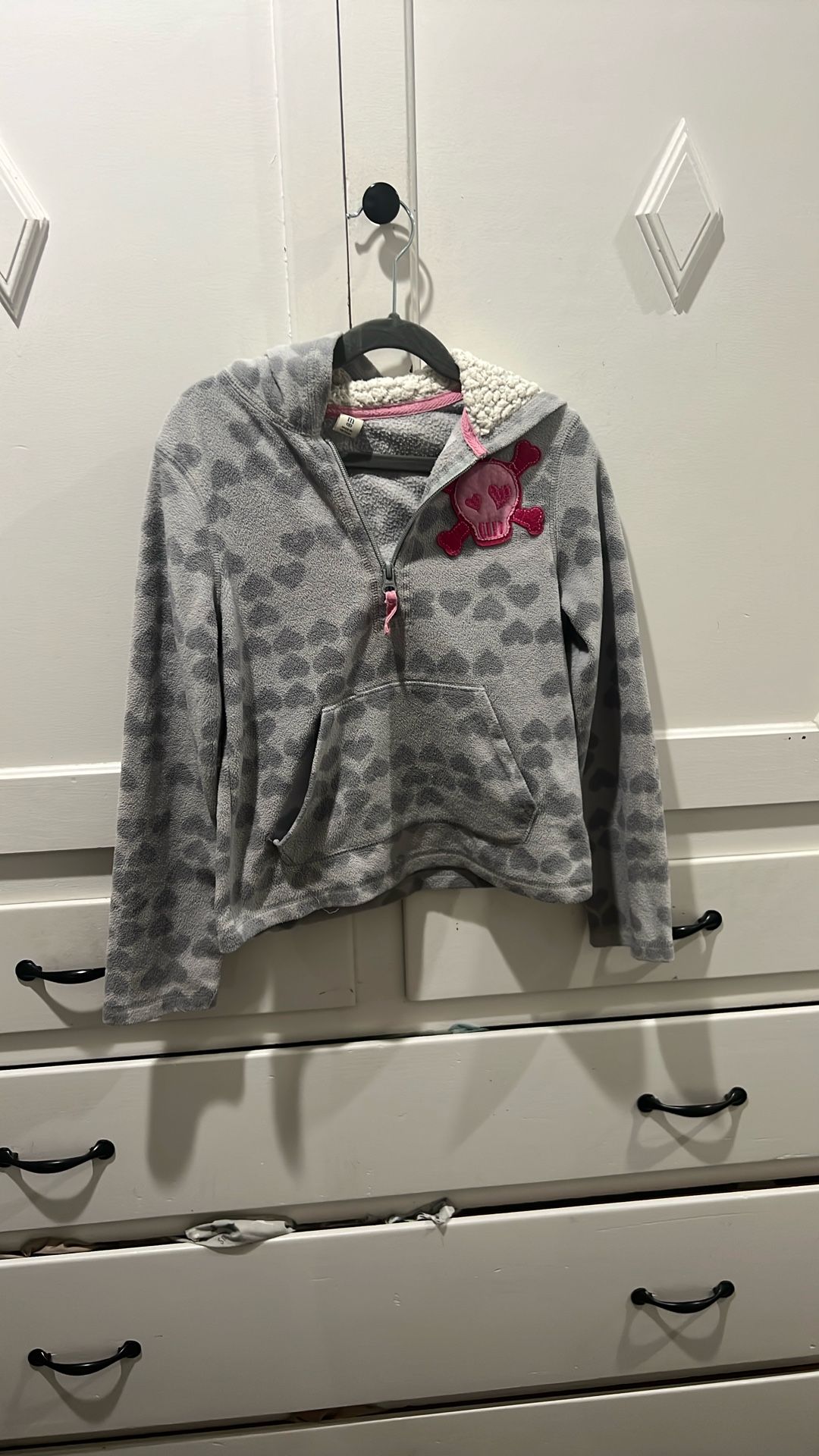 Super Cute Old Navy Hoodie JacketFleece Hearts And Pink Skull