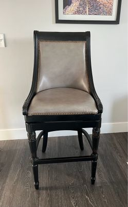 Swivel Bar Stool