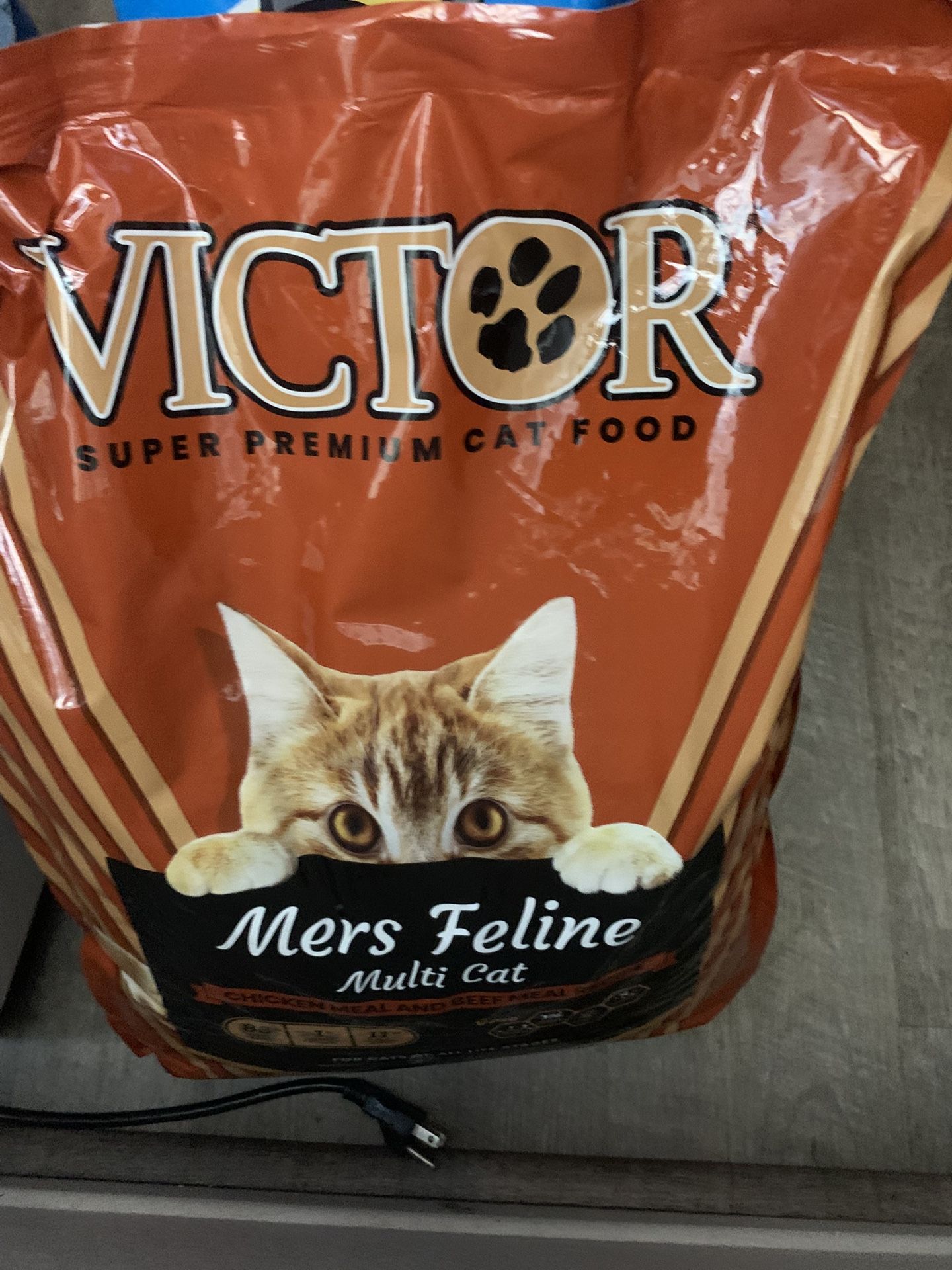 Cat Food / Cat Litter