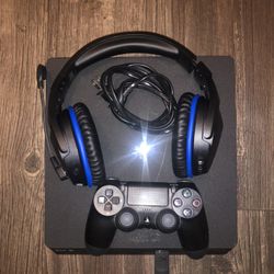 New PS4 Slim 1TB