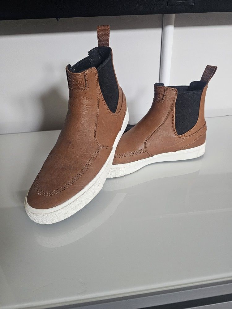Nike SB Zoom Stefan Janoski Slip Mid RM
Light Tan