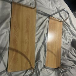 2 Reposts De Madera  Para Poner En La Pared Son Husadas Vendo Las 2 Por Junto Pero En Buenas Condiciones 