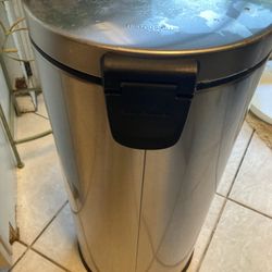 Simple Human Trash Can