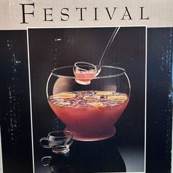 Vintage Riekes Crisa Moderno Blown Glass Punch Bowl 14 Piece Complete Set, ladle, 12 cups. Original box, perfect condition. Never used.