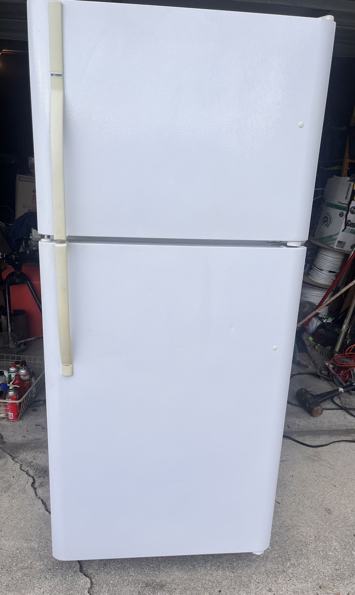 Kenmore Refrigerator / Fridge