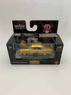 M2 Machines Auto-Thentics 1957 Chevrolet Bel Air - CHASE
