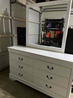 White Dresser with Mirror