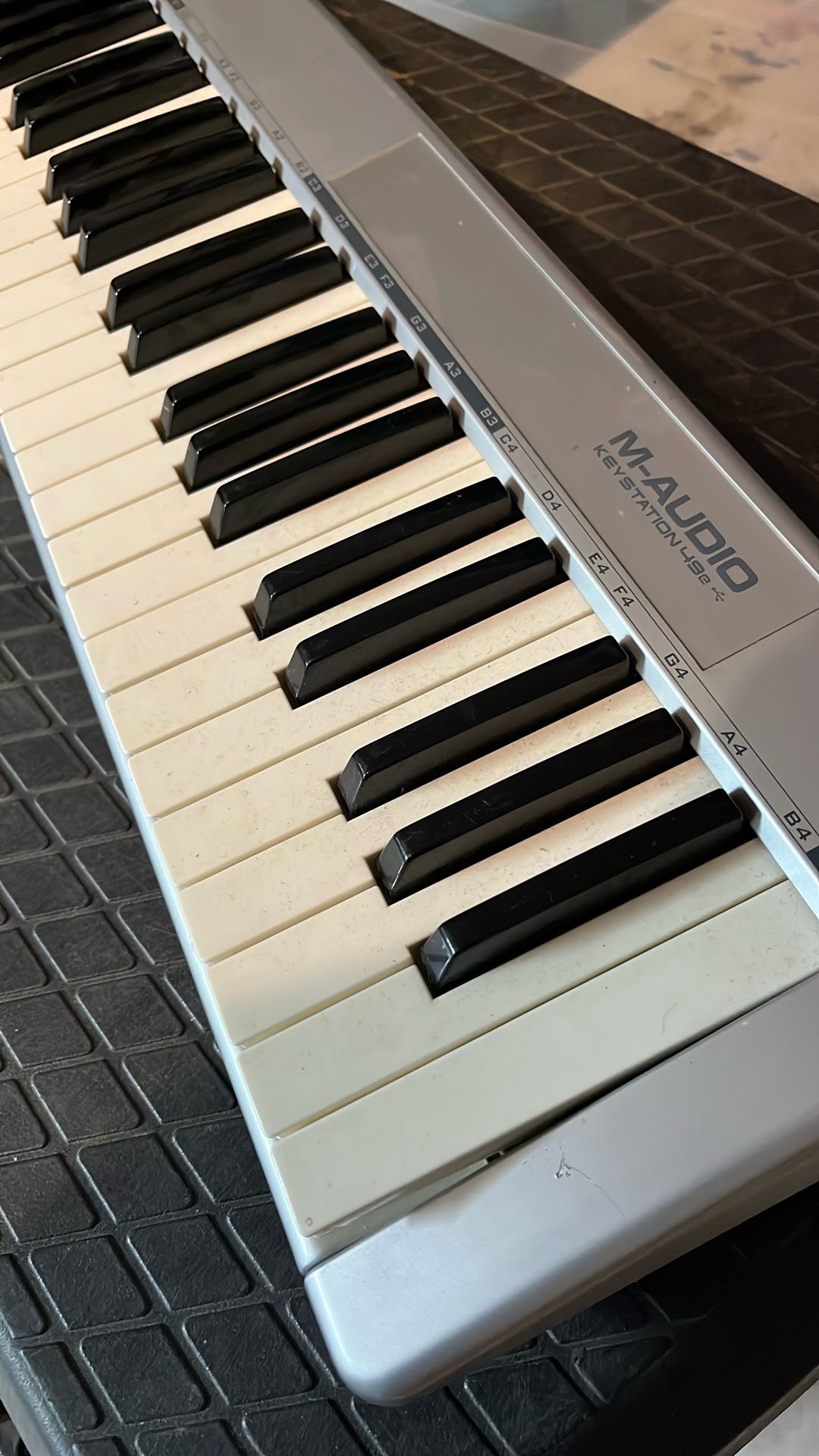 M AUDIO KEYSTATION 49e MIDI CONTROLLER